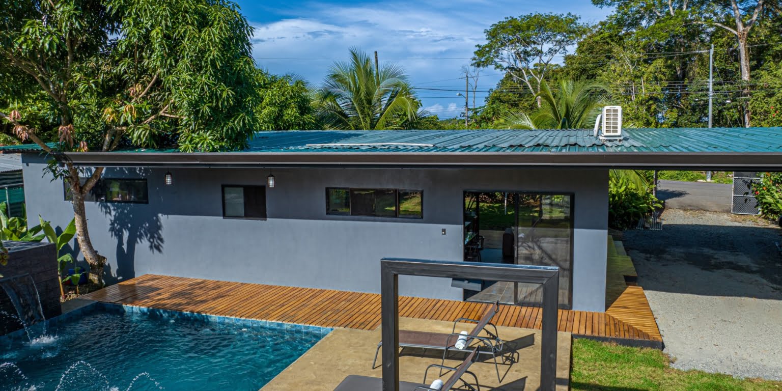 Cozy 1-Bedroom Hatillo Hideaway with with Pool only a Short Drive to the Beach in Hatillo near Dominical Costa Rica Cozy 1-Bedroom Hatillo Hideaway with with Pool only a Short Drive to the Beach in Hatillo near Dominical Costa Rica