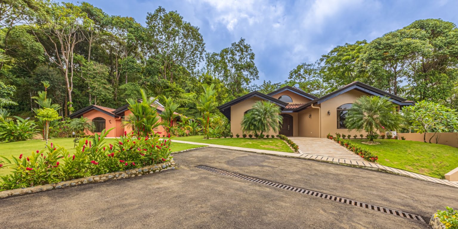 4H1A3758-HDR Extraordinary Luxury Estate with 4 Villas with Exquisite Detail & Whale’s Tail Views in Uvita Costa Rica