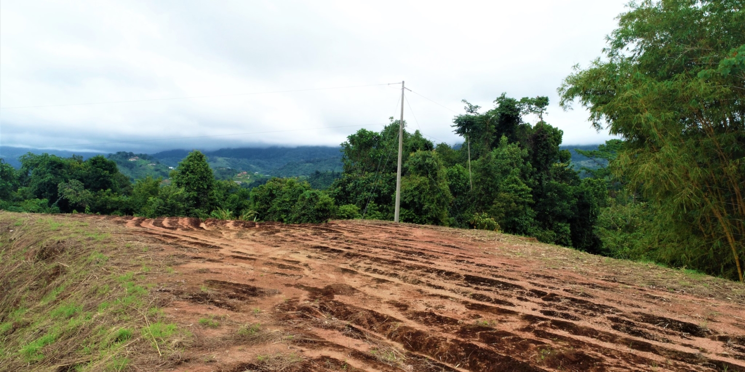 Expansive 9+ Acre Land with 360 Panoramic Views & Highway Frontage Perfect for Resort or Multiple Homes South of Ojochal Costa Rica