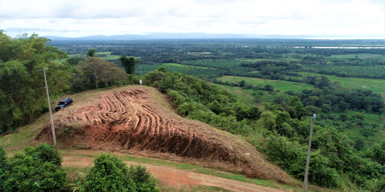 Expansive 9+ Acre Land with 360 Panoramic Views & Highway Frontage Perfect for Resort or Multiple Homes South of Ojochal Costa Rica