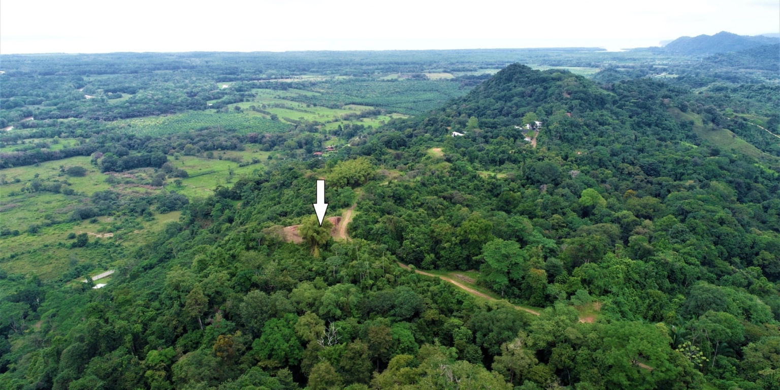 Expansive 9+ Acre Land with 360 Panoramic Views & Highway Frontage Perfect for Resort or Multiple Homes South of Ojochal Costa Rica