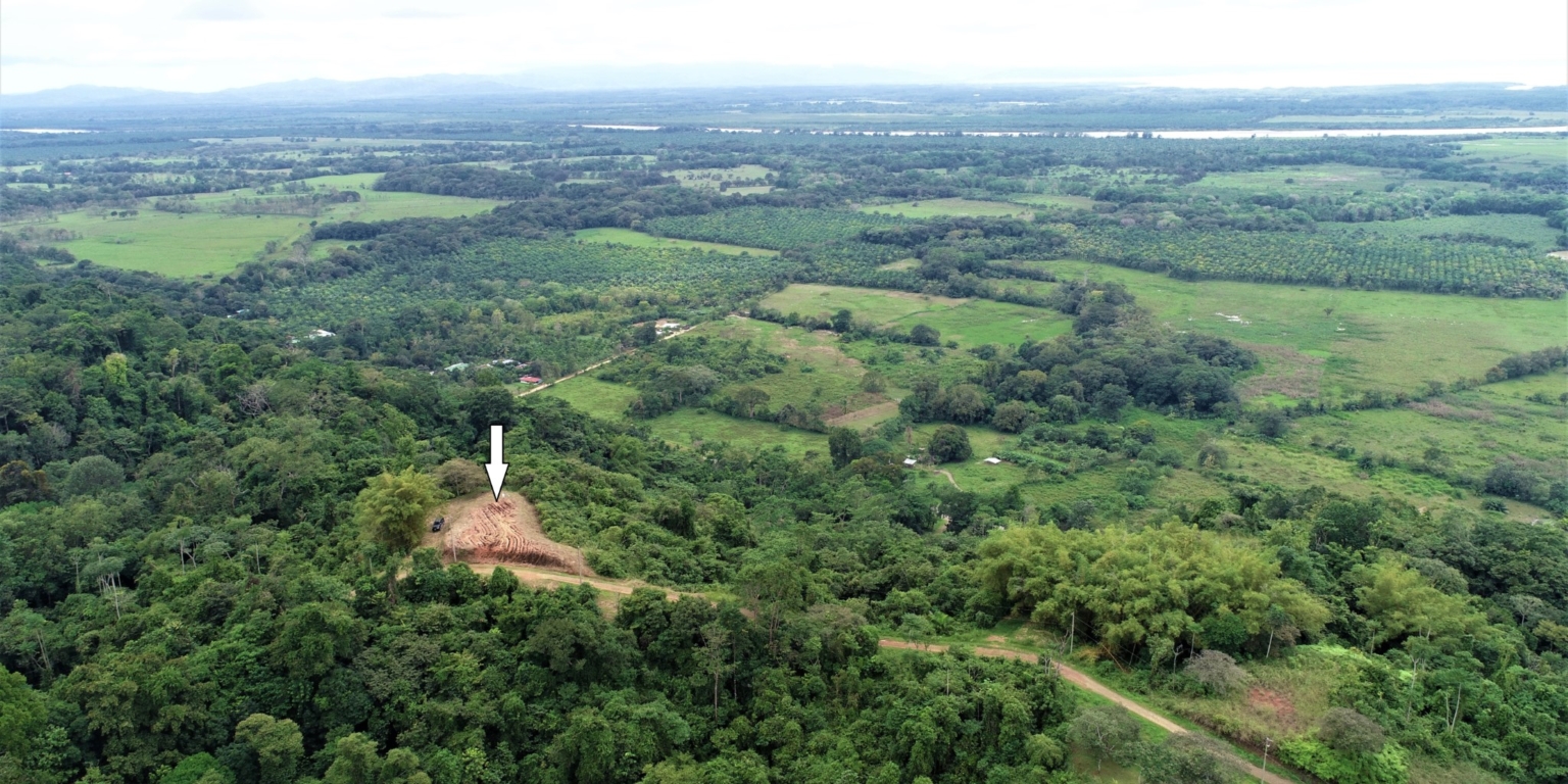 Expansive 9+ Acre Land with 360 Panoramic Views & Highway Frontage Perfect for Resort or Multiple Homes South of Ojochal Costa Rica