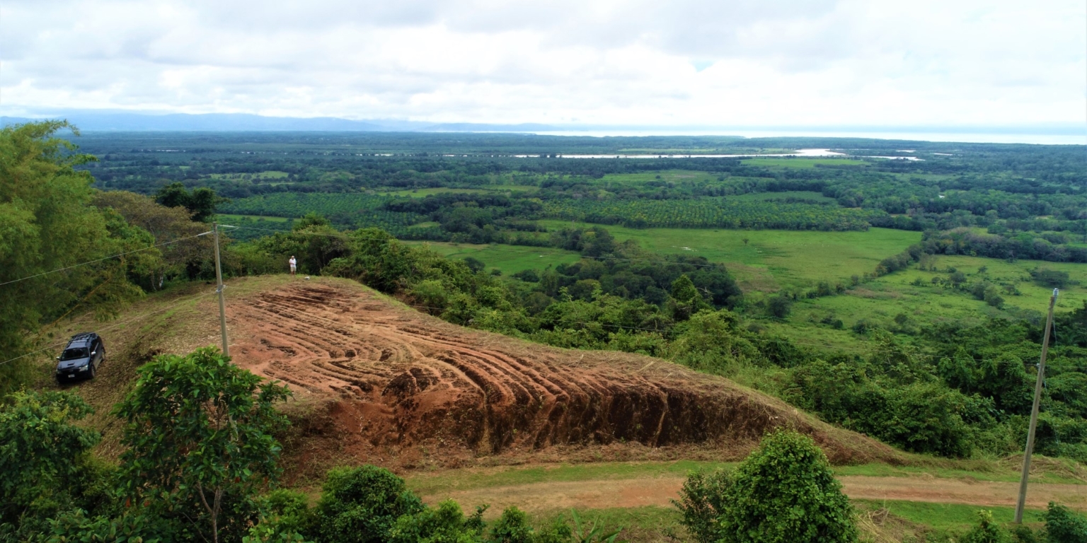 Expansive 9+ Acre Land with 360 Panoramic Views & Highway Frontage Perfect for Resort or Multiple Homes South of Ojochal Costa Rica