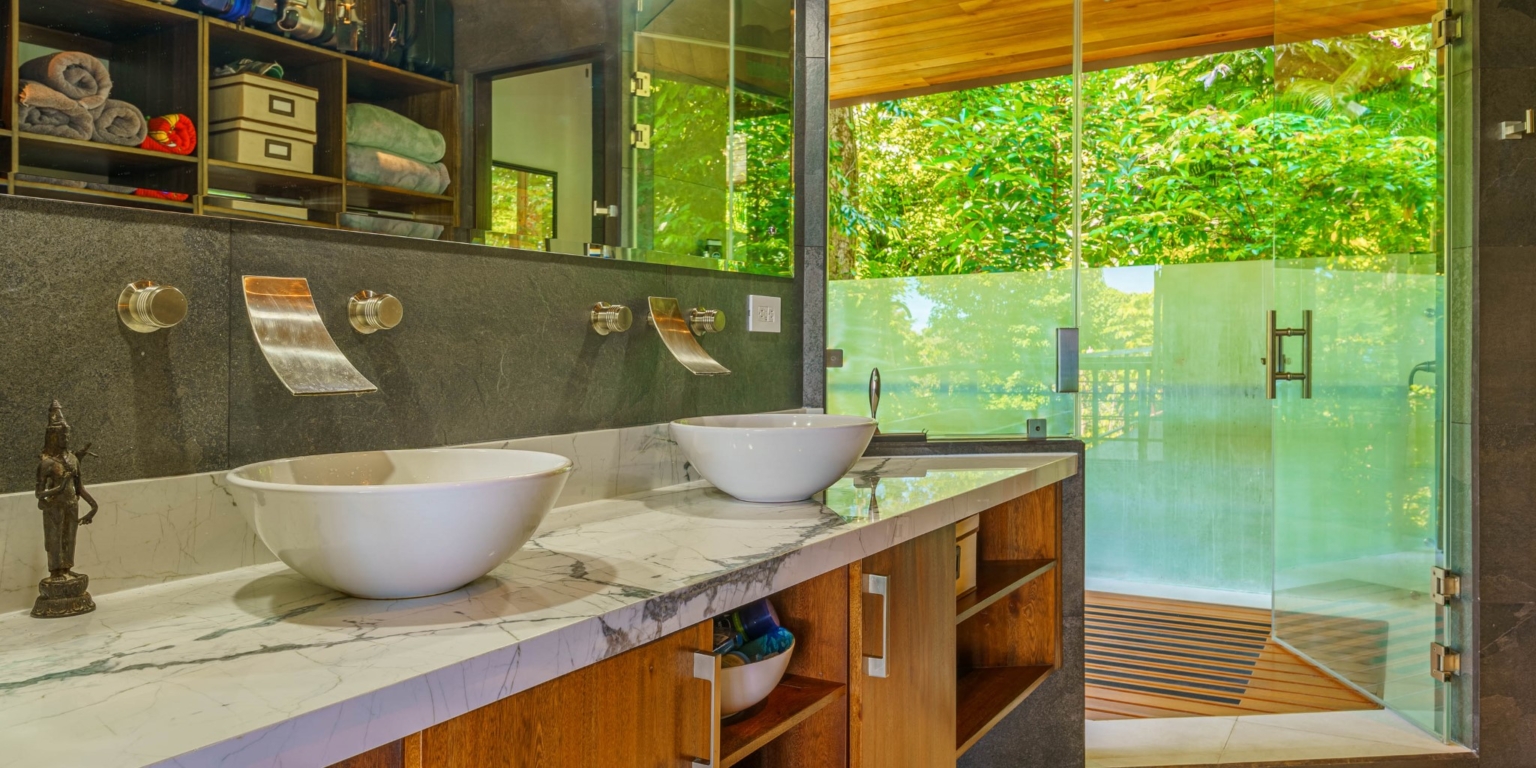 Luxury 4-Bedroom Home with Ocean View & Incredible Jungle Surroundings in Tropical Elegance above Uvita Costa Rica