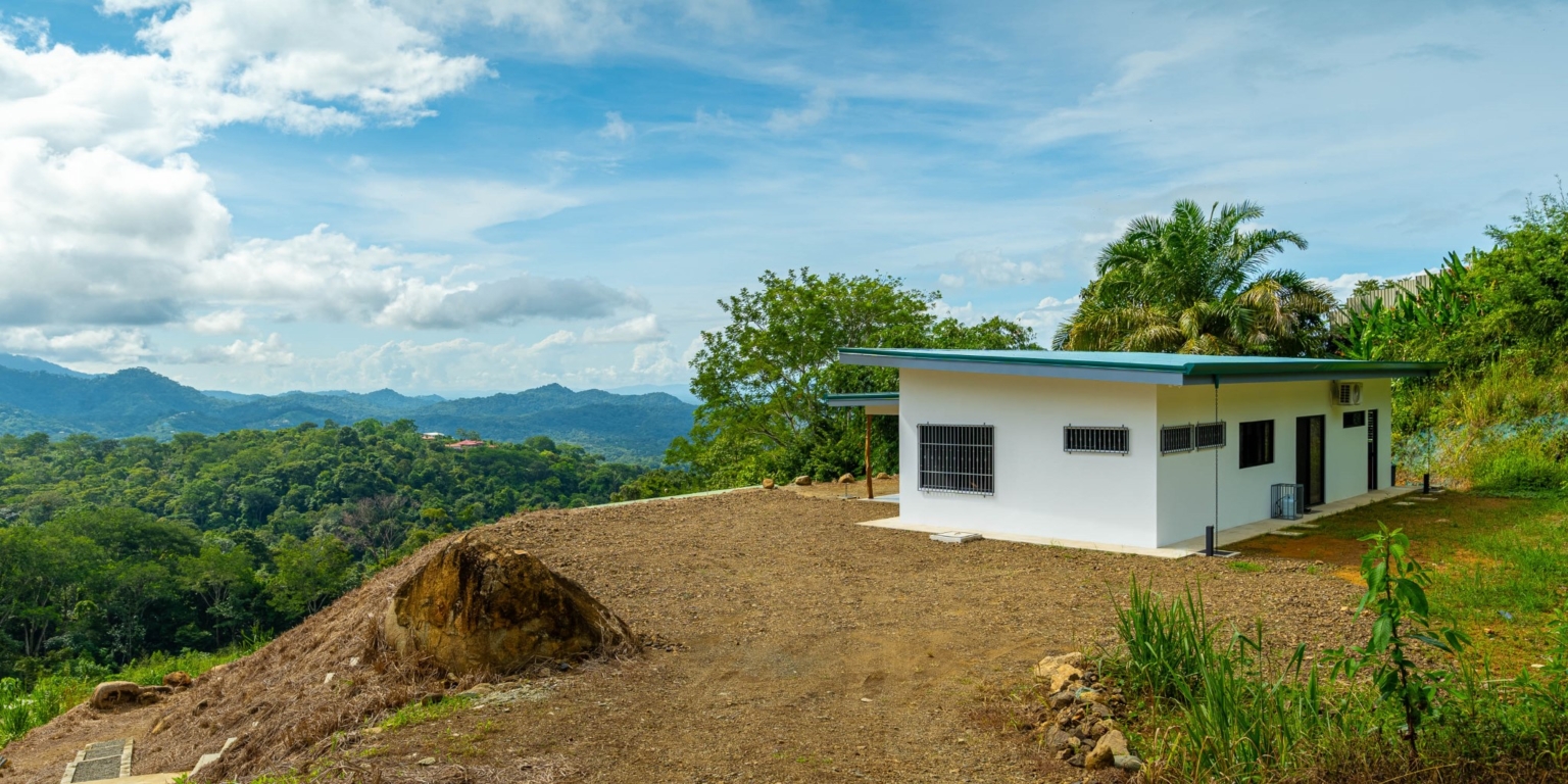 DSC09878-HDR Magnificent Mountain View Home on Cinco Ventanas Road in Ojochal Costa Rica