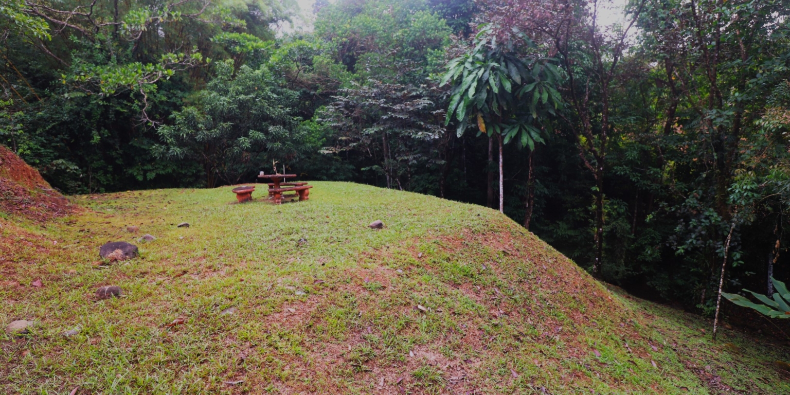 1 (45) Home with 3-Bedrooms with River Border in Easy Access Location in Ojochal Costa Rica