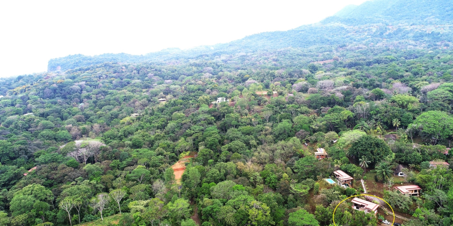 1 (39) 1 Home with 3-Bedrooms with River Border in Easy Access Location in Ojochal Costa Rica