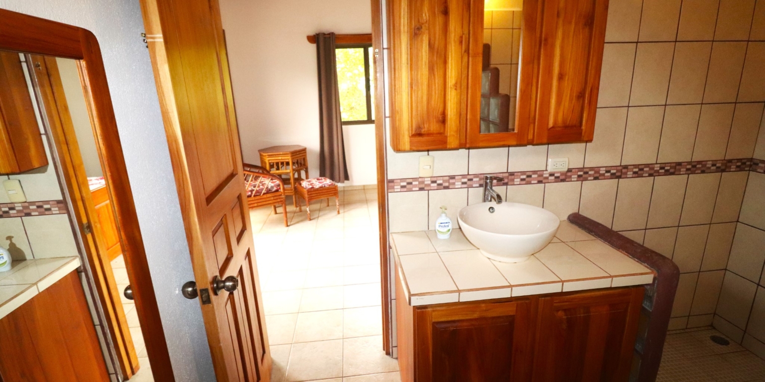 1 (32) Home with 3-Bedrooms with River Border in Easy Access Location in Ojochal Costa Rica