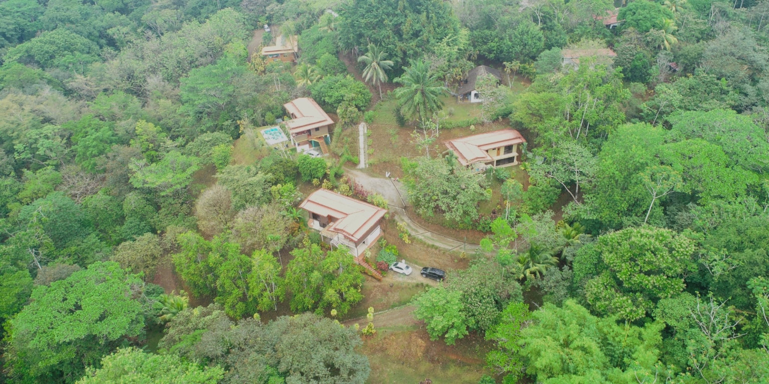 1 (8) Home with 3-Bedrooms with River Border in Easy Access Location in Ojochal Costa Rica