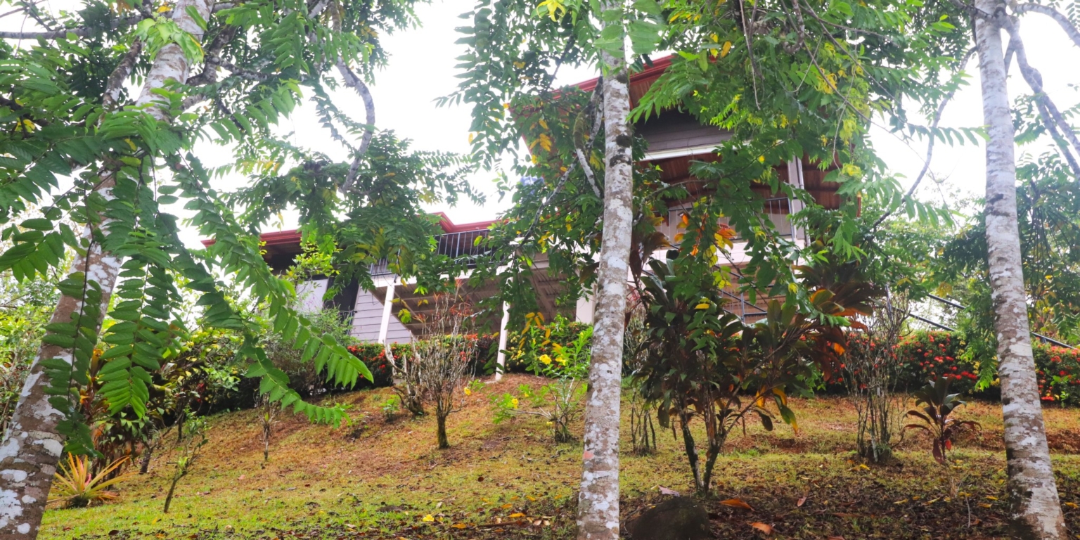 1 (3) Home with 3-Bedrooms with River Border in Easy Access Location in Ojochal Costa Rica