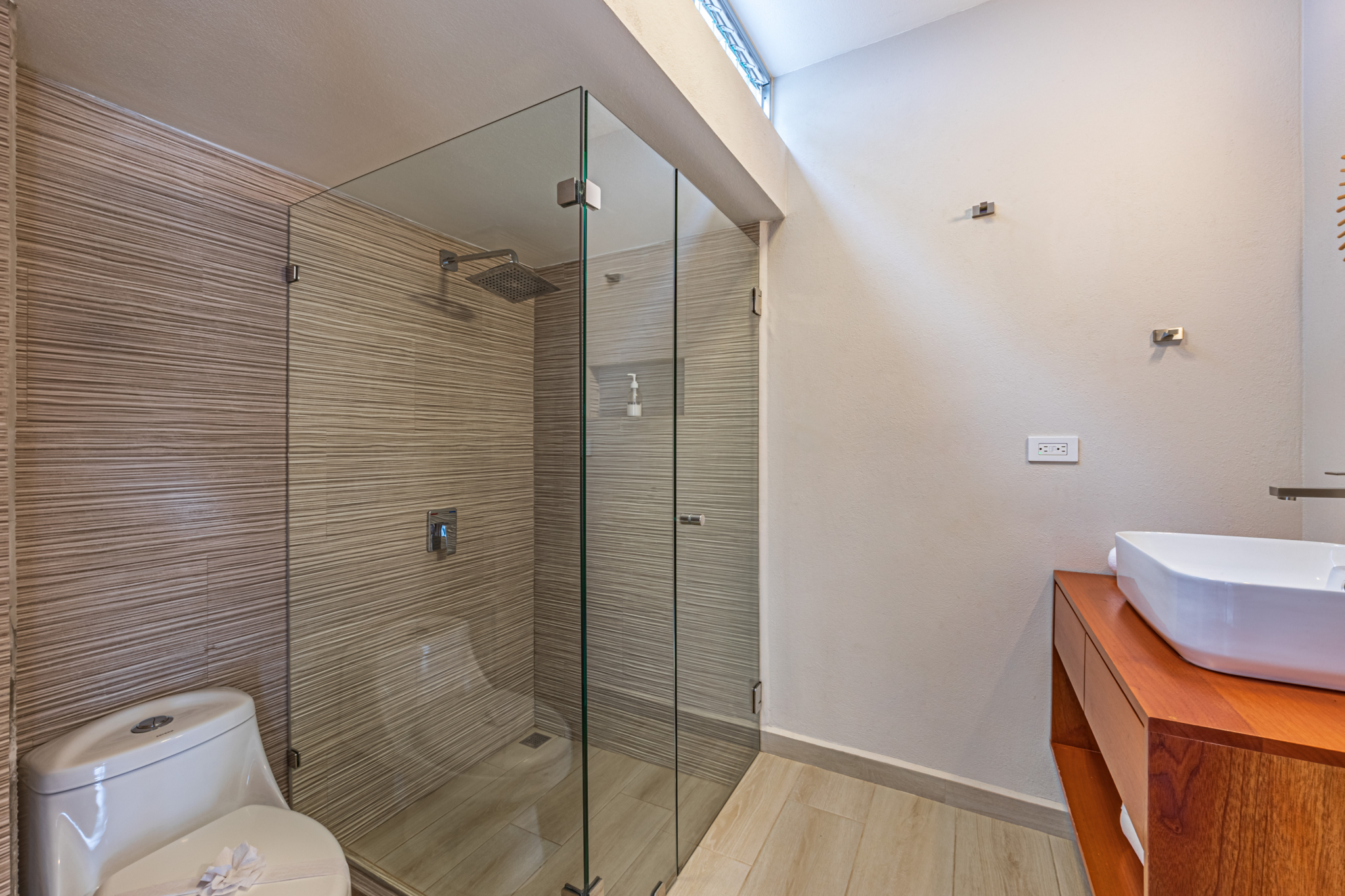 Brand New 2-Bedroom Home in Walk-To-Beach Location in Bahia near Uvita Costa Rica