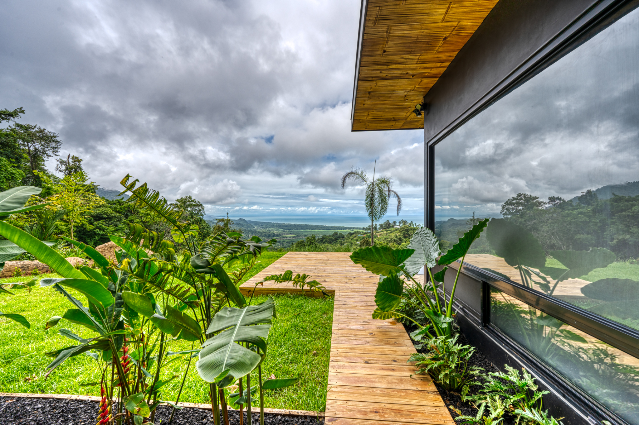 Home-13 Ocean View Estate with Guest House & Pool on 8+ acres in Portalon Costa Rica