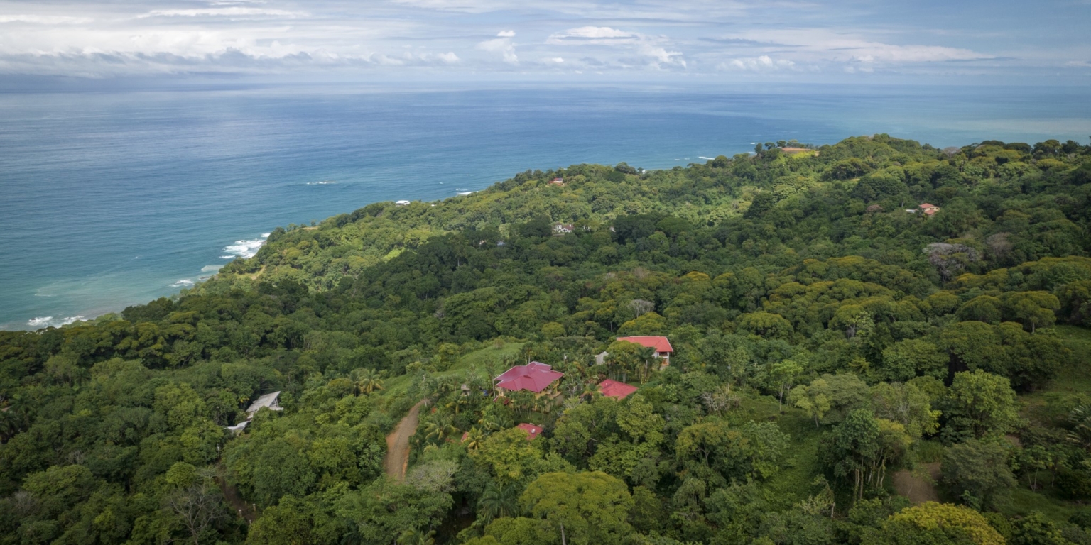 Tropical Resort-Style Ocean View Estate with Pool, 4-Bedroom Home & Guest House in Dominical Costa Rica Tropical Resort-Style Ocean View Estate with Pool, 4-Bedroom Home & Guest House in Dominical Costa Rica