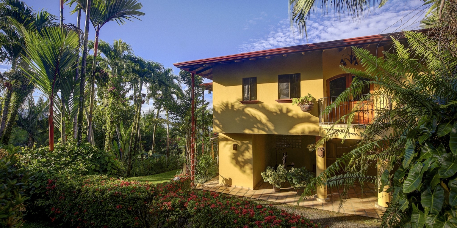 Tropical Resort-Style Ocean View Estate with Pool, 4-Bedroom Home & Guest House in Dominical Costa Rica Tropical Resort-Style Ocean View Estate with Pool, 4-Bedroom Home & Guest House in Dominical Costa Rica