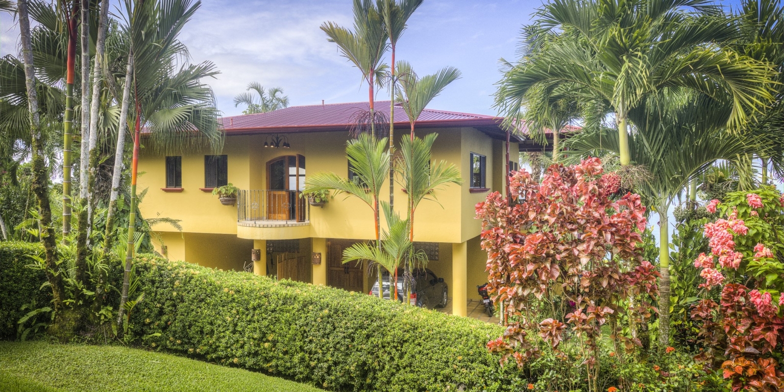 Tropical Resort-Style Ocean View Estate with Pool, 4-Bedroom Home & Guest House in Dominical Costa Rica Tropical Resort-Style Ocean View Estate with Pool, 4-Bedroom Home & Guest House in Dominical Costa Rica
