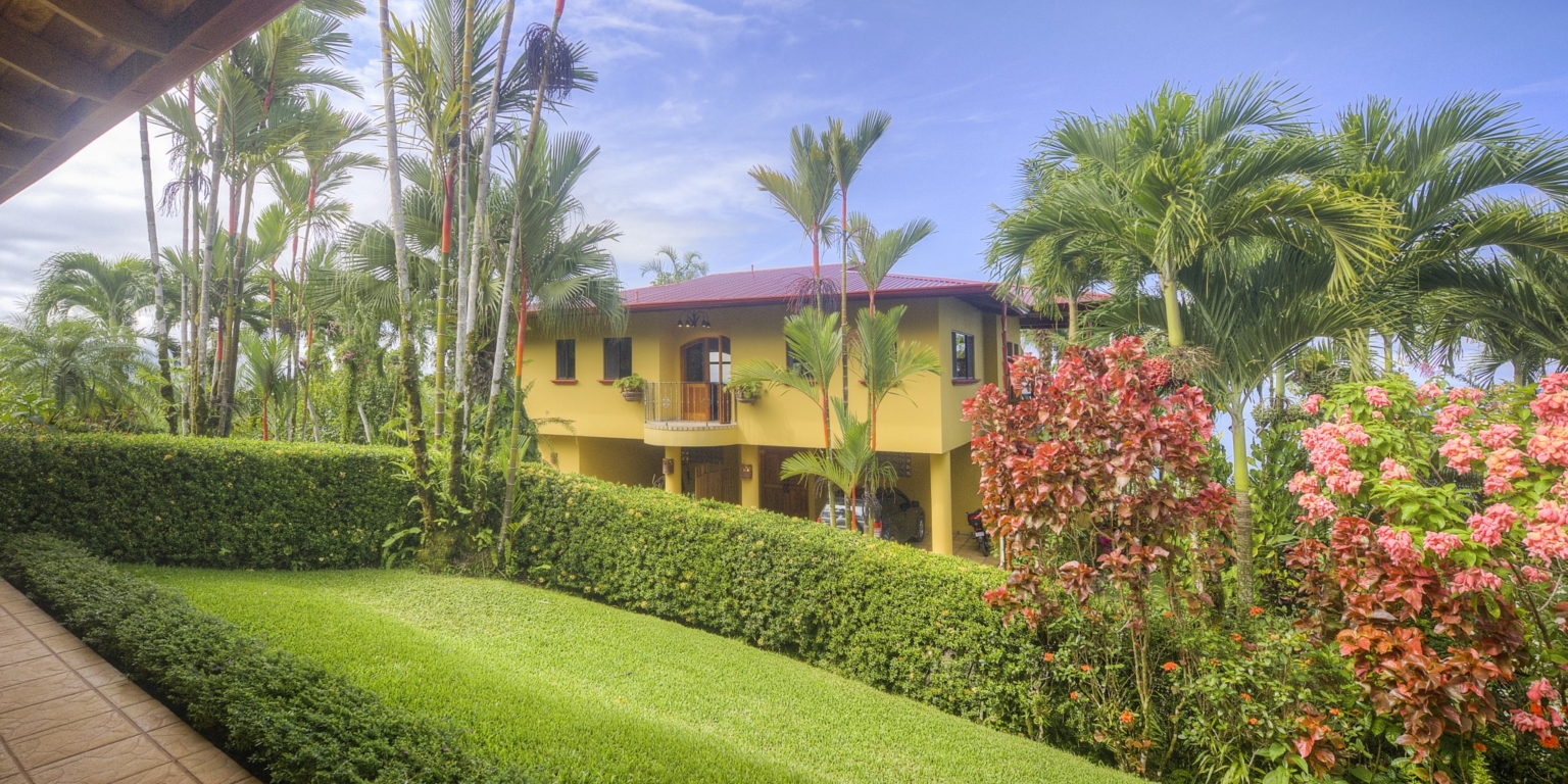 Tropical Resort-Style Ocean View Estate with Pool, 4-Bedroom Home & Guest House in Dominical Costa Rica Tropical Resort-Style Ocean View Estate with Pool, 4-Bedroom Home & Guest House in Dominical Costa Rica