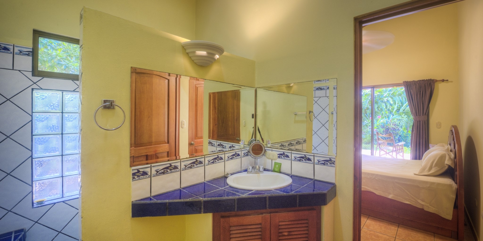 Tropical Resort-Style Ocean View Estate with Pool, 4-Bedroom Home & Guest House in Dominical Costa Rica Tropical Resort-Style Ocean View Estate with Pool, 4-Bedroom Home & Guest House in Dominical Costa Rica