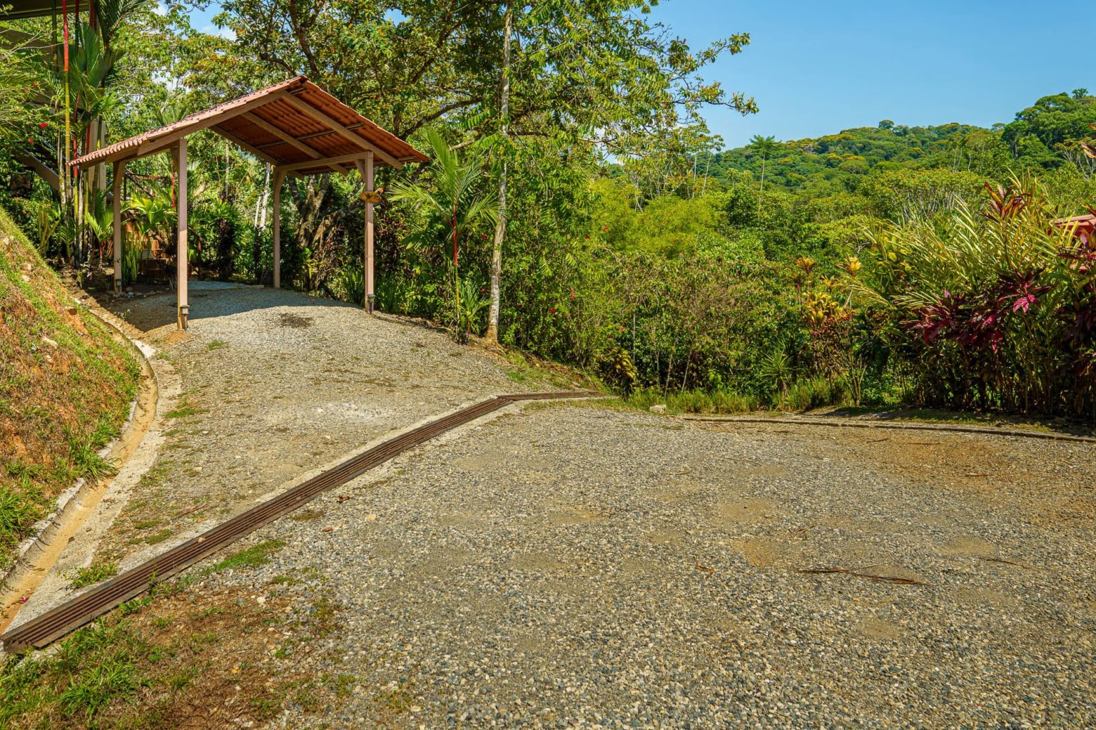 DSC08501-HDR Private Oasis 3-Bedroom Home in a Desirable Neighborhood in Ojochal Costa Rica