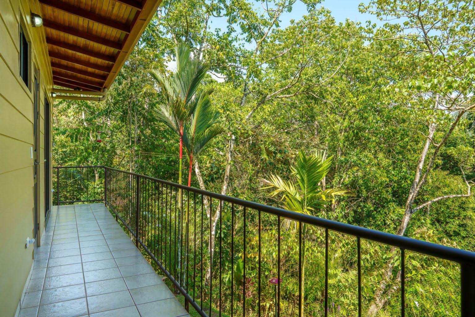 DSC08576-HDR Private Oasis 3-Bedroom Home in a Desirable Neighborhood in Ojochal Costa Rica