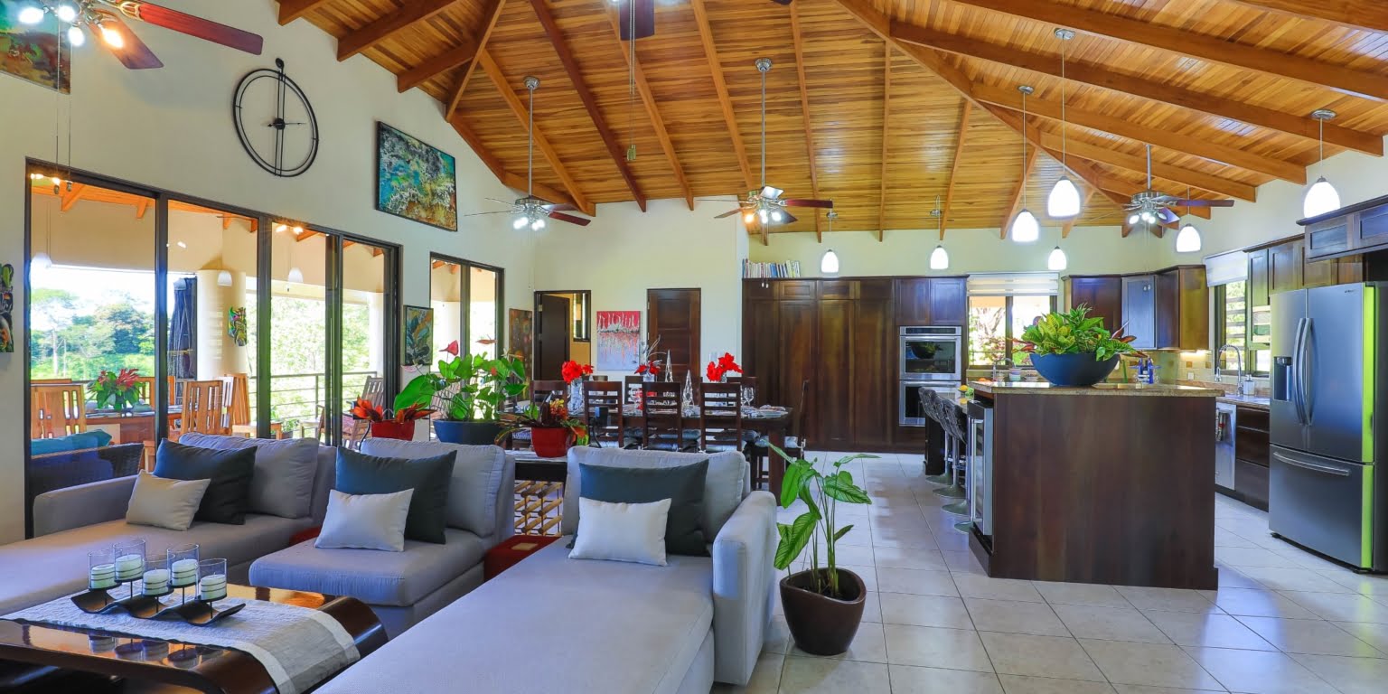 Relaxing & Elegant Beautiful 3-Bedroom Home with Mountain & Ocean Views in Chontales Costa Rica