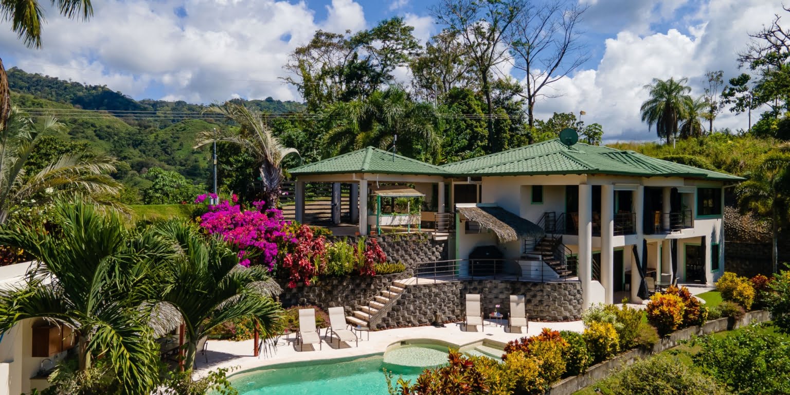 Beautiful 3-Bedroom Home with Mountain & Ocean Views in Chontales Costa Rica