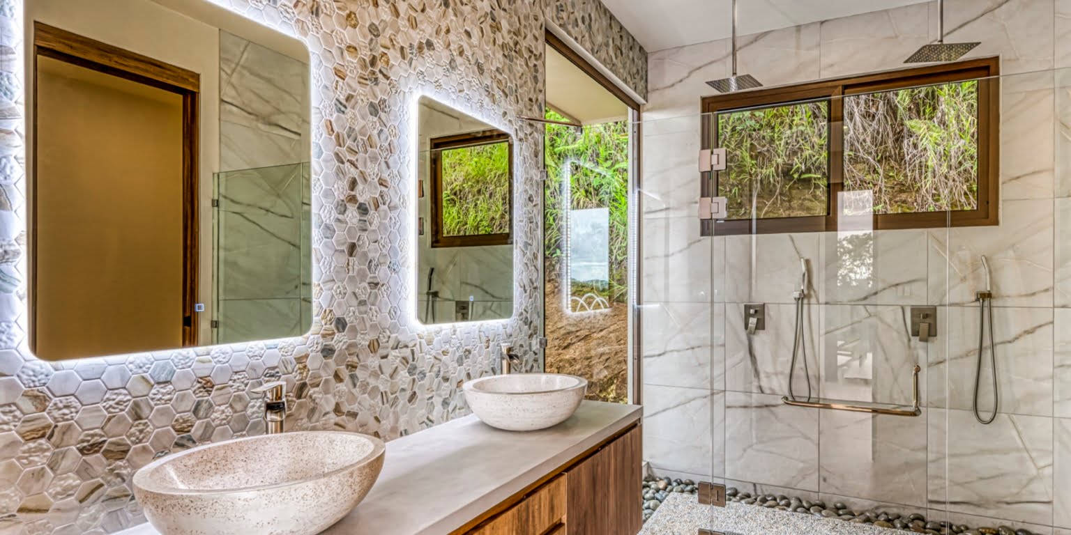 Stunning Brand New Luxury Ocean View 3-Bedroom Home with High-End Finishes in Ojochal Costa Rica Stunning Brand New Luxury Ocean View 3-Bedroom Home with High-End Finishes in Ojochal Costa Rica