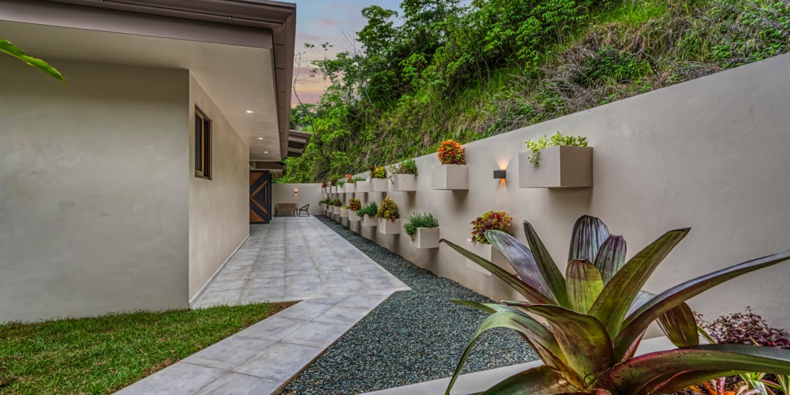 Stunning Brand New Luxury Ocean View 3-Bedroom Home with High-End Finishes in Ojochal Costa Rica Stunning Brand New Luxury Ocean View 3-Bedroom Home with High-End Finishes in Ojochal Costa Rica