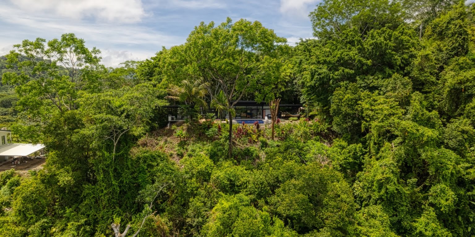 Stunning Brand New Luxury Ocean View 3-Bedroom Home with High-End Finishes in Ojochal Costa Rica