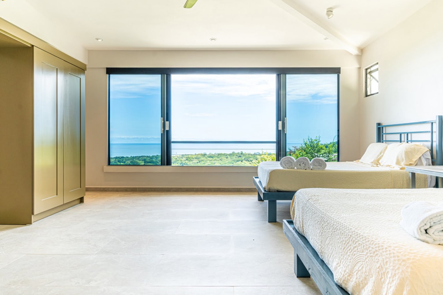 Luxury Ocean View 6-Bedroom Villa as an Exceptional Investment Opportunity