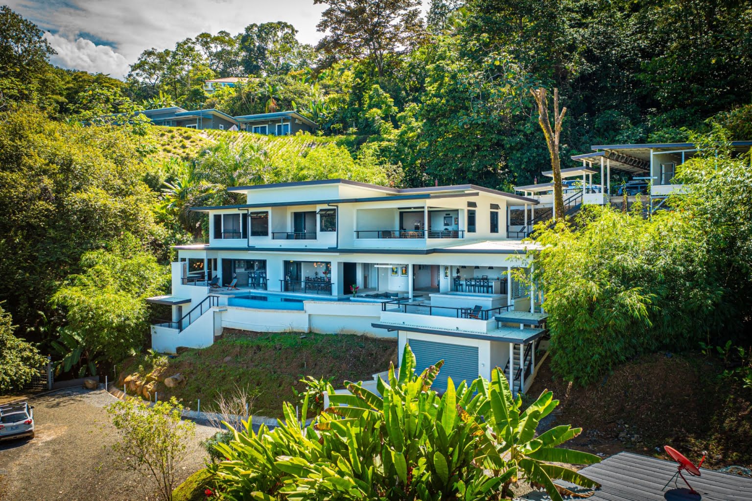 Luxury Ocean View 6-Bedroom Villa as an Exceptional Investment Opportunity