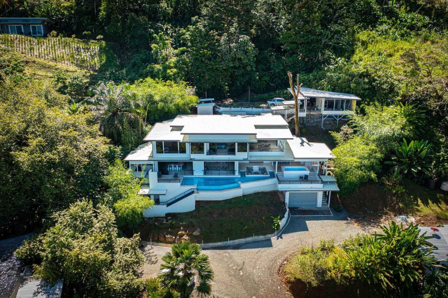 Luxury Ocean View 6-Bedroom Villa as an Exceptional Investment Opportunity