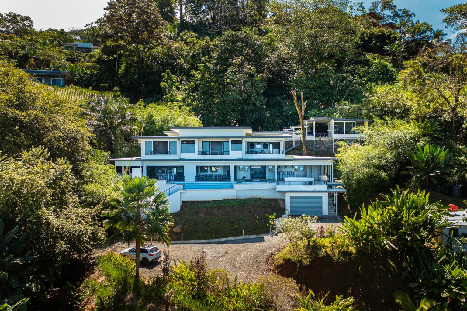 Luxury Ocean View 6-Bedroom Villa as an Exceptional Investment Opportunity