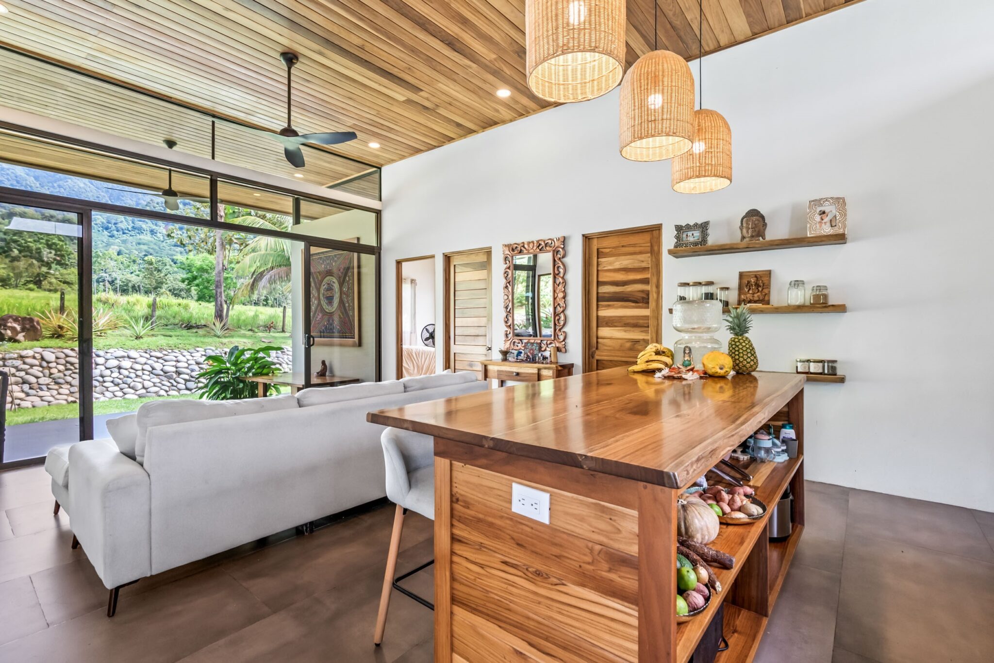Bright & Peaceful 3-Bedroom Home with Separate Workshop/Office Space & Stunning Views of the Lush Mountains in Easy-Access Location in Ojochal Costa Rica Bright & Peaceful 3-Bedroom Home with Separate Workshop/Office Space & Stunning Views of the Lush Mountains in Easy-Access Location in Ojochal Costa Rica