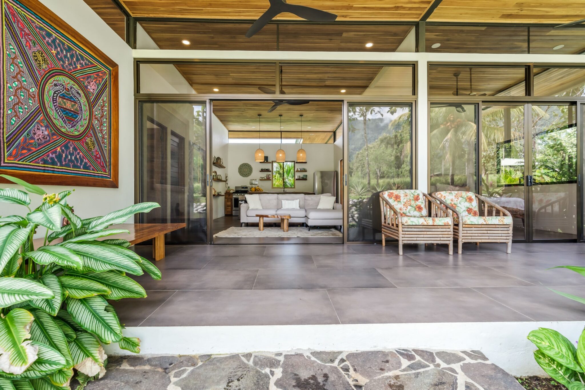 Bright & Peaceful 3-Bedroom Home with Separate Workshop/Office Space & Stunning Views of the Lush Mountains in Easy-Access Location in Ojochal Costa Rica Bright & Peaceful 3-Bedroom Home with Separate Workshop/Office Space & Stunning Views of the Lush Mountains in Easy-Access Location in Ojochal Costa Rica