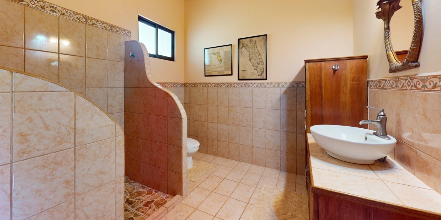 Comfy 2-Bedroom Ocean View Home with Pool on 8.5 Acres near Playa Ventanas in Ojochal Costa Rica