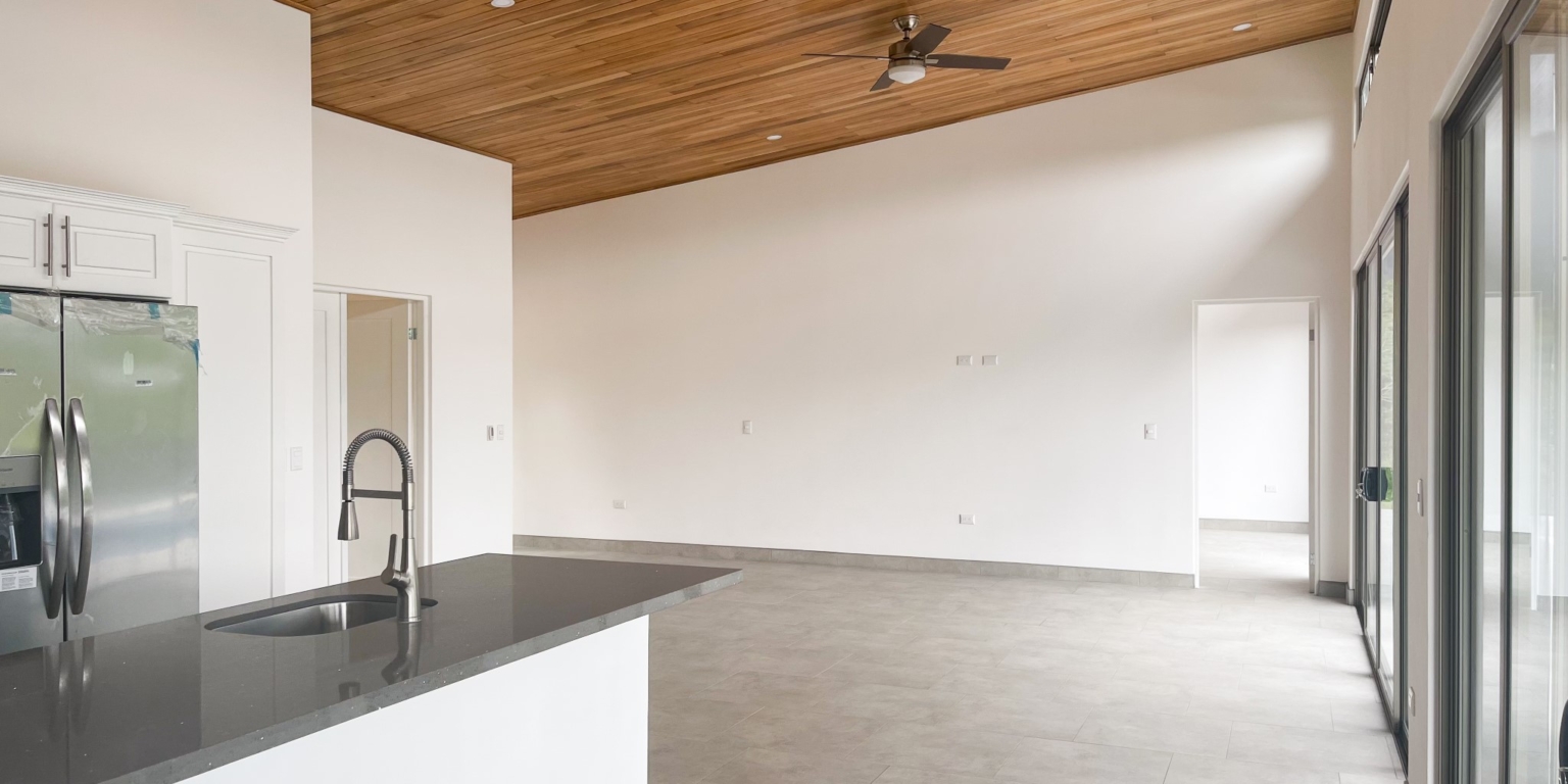 Brand New, Big Mountain View 3-Bedroom Home with Pool in Ojochal Costa Rica