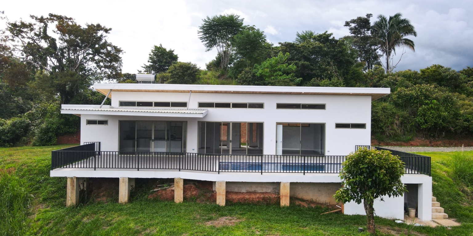 Brand New, Big Mountain View 3-Bedroom Home with Pool in Ojochal Costa Rica