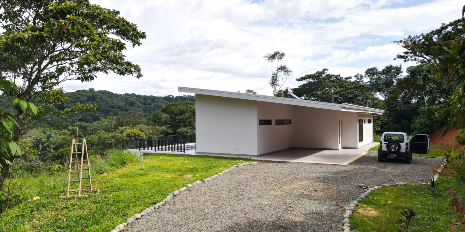 Brand New, Big Mountain View 3-Bedroom Home with Pool in Ojochal Costa Rica