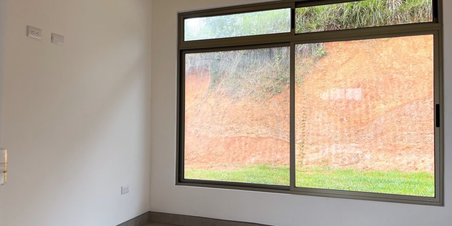 Brand New, Big Mountain View 3-Bedroom Home with Pool in Ojochal Costa Rica