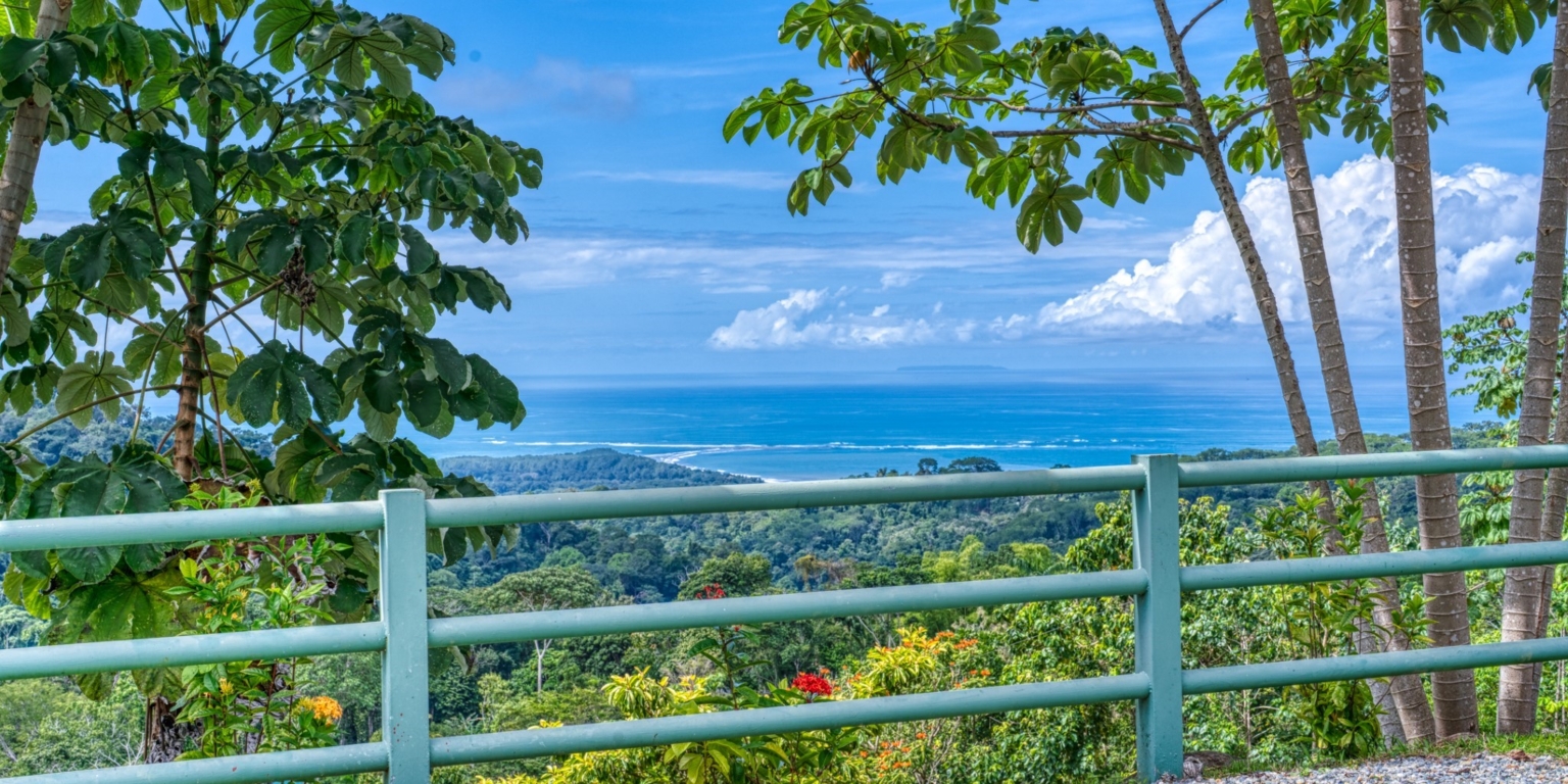 Home-37 Amazing Whale’s Tail & Ocean View 2-Bedroom Home with Perfect Tropical Living with Easy Access in Uvita Costa Rica