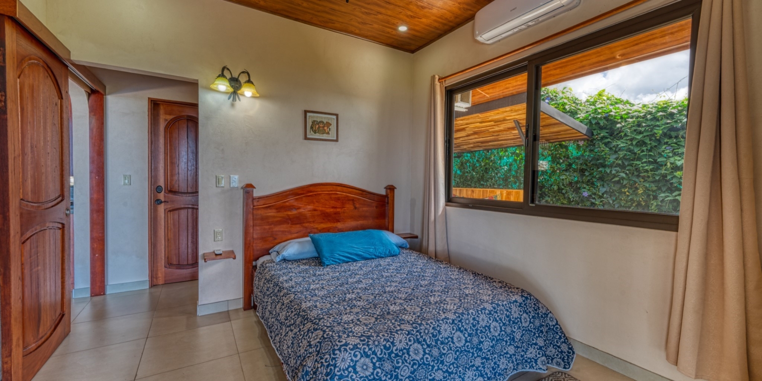Home-18 Amazing Whale’s Tail & Ocean View 2-Bedroom Home with Perfect Tropical Living with Easy Access in Uvita Costa Rica