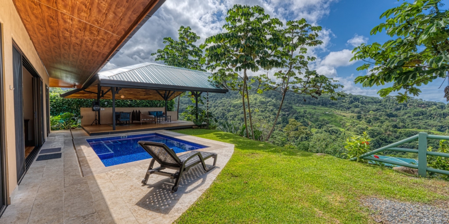 Home-9 Amazing Whale’s Tail & Ocean View 2-Bedroom Home with Perfect Tropical Living with Easy Access in Uvita Costa Rica