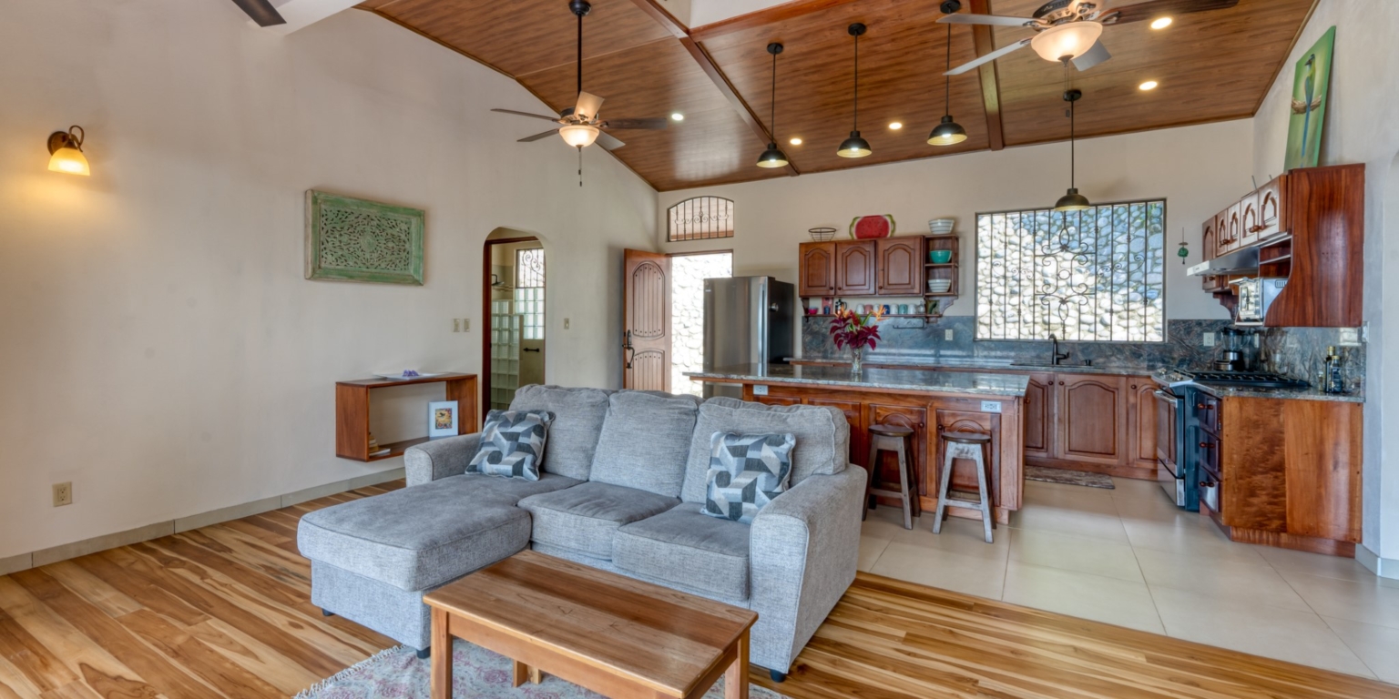Home-25 Amazing Whale’s Tail & Ocean View 2-Bedroom Home with Perfect Tropical Living with Easy Access in Uvita Costa Rica
