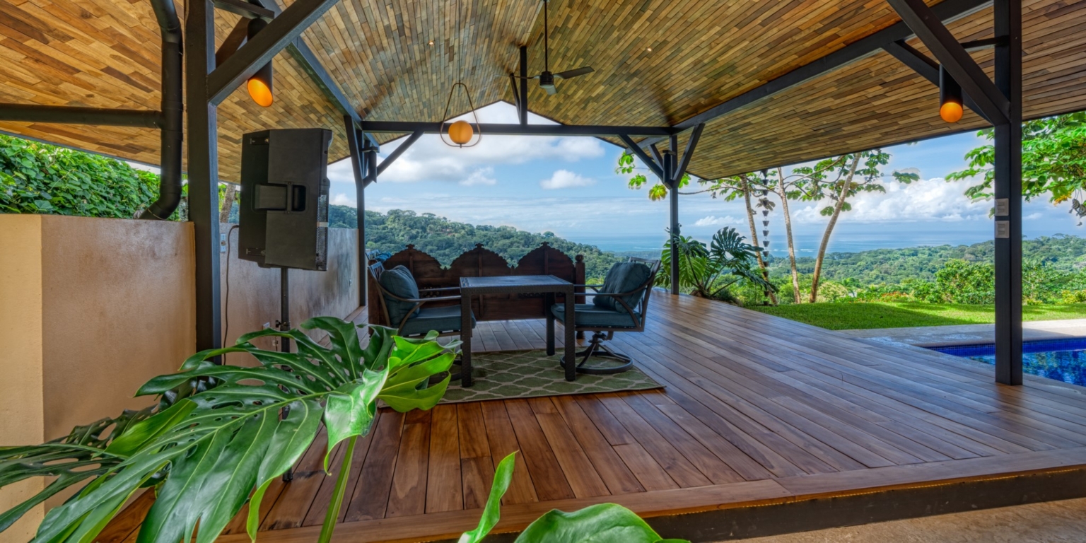 Home-24 Amazing Whale’s Tail & Ocean View 2-Bedroom Home with Perfect Tropical Living with Easy Access in Uvita Costa Rica