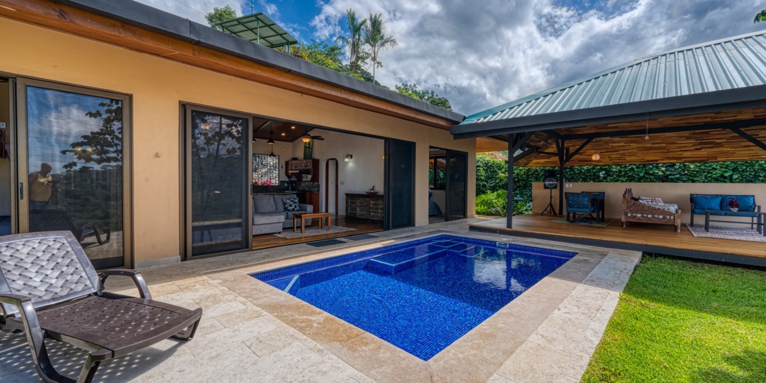 Home-10 Amazing Whale’s Tail & Ocean View 2-Bedroom Home with Perfect Tropical Living with Easy Access in Uvita Costa Rica
