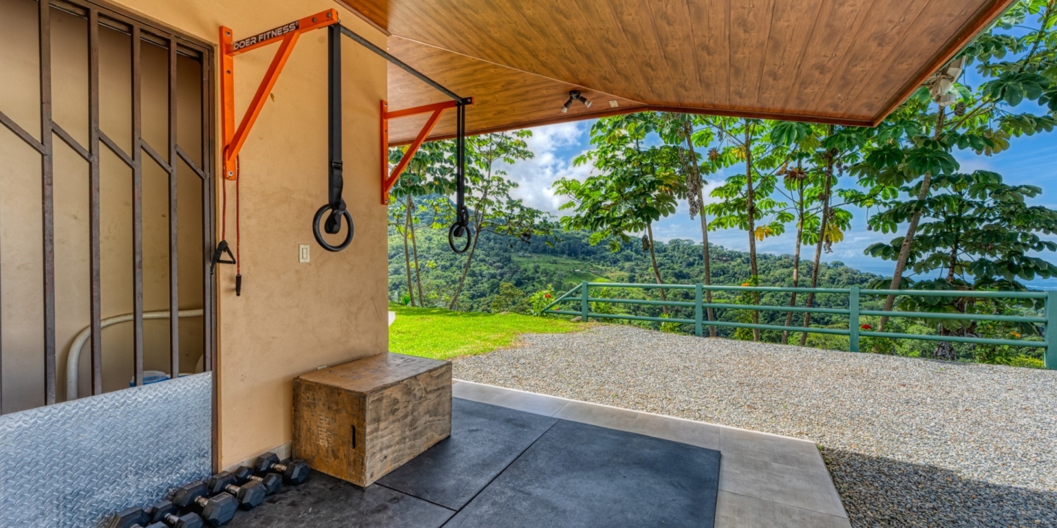 Home-8 Amazing Whale’s Tail & Ocean View 2-Bedroom Home with Perfect Tropical Living with Easy Access in Uvita Costa Rica