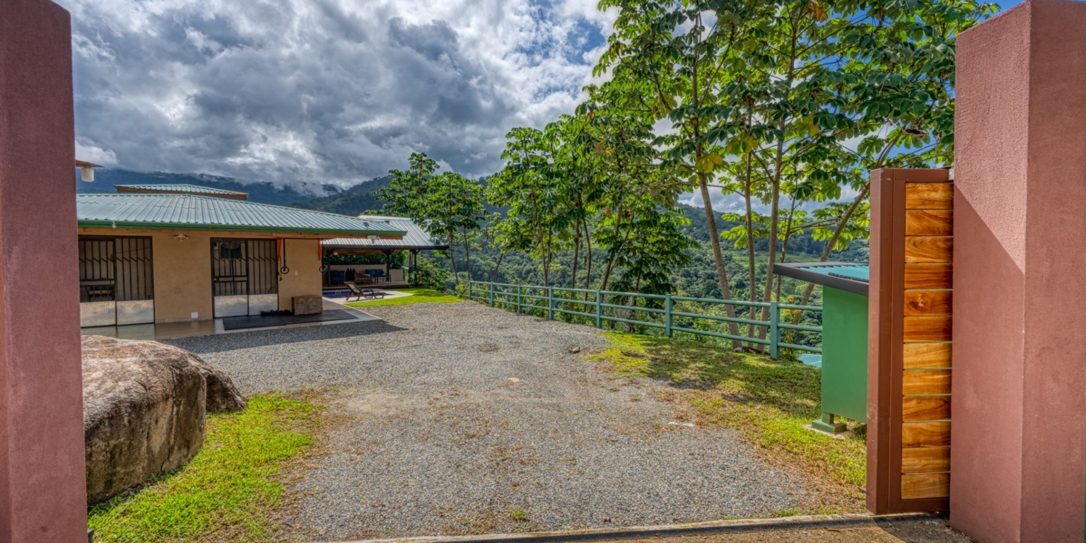 Home-7 Amazing Whale’s Tail & Ocean View 2-Bedroom Home with Perfect Tropical Living with Easy Access in Uvita Costa Rica