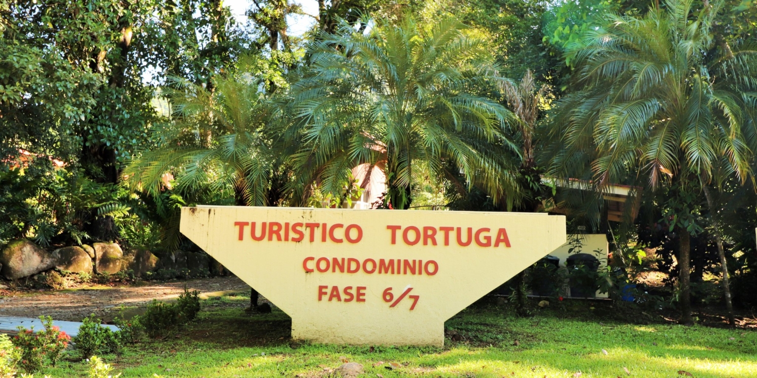 1 (40) The Largest Ready to Build Residential Lot in the Beautiful Gated Community of Turistico Tortuga Phase 6 in Ojochal Costa Rica