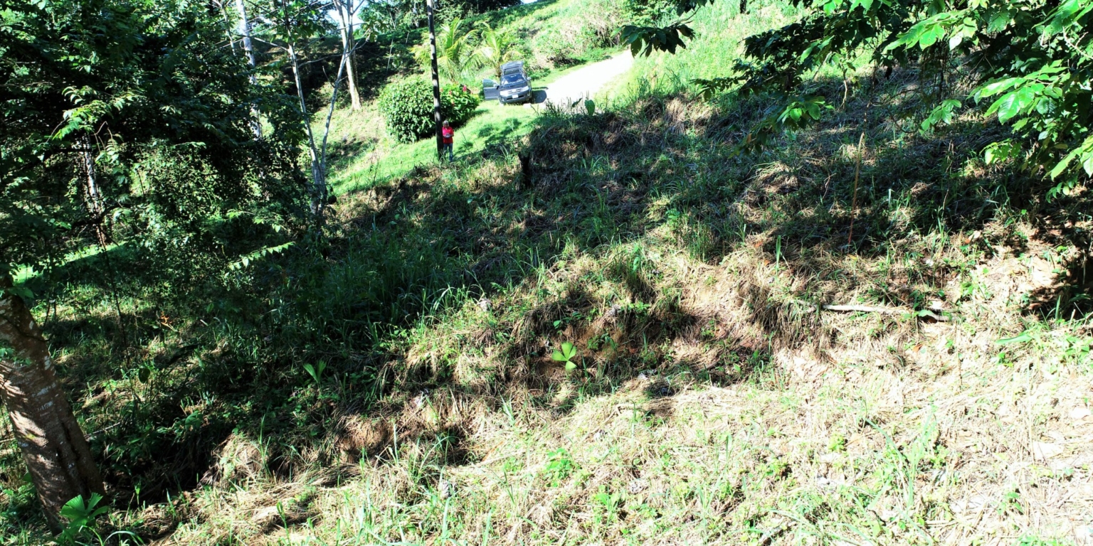 1 (11) The Largest Ready to Build Residential Lot in the Beautiful Gated Community of Turistico Tortuga Phase 6 in Ojochal Costa Rica