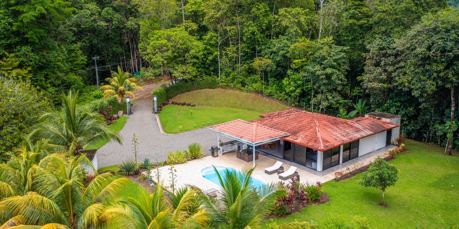 Excellent 3-Bedroom Home in Popular Neighborhood, Quiet, Private & Strong Rental Income in Ojochal Costa Rica Excellent 3-Bedroom Home in Popular Neighborhood, Quiet, Private & Strong Rental Income in Ojochal Costa Rica
